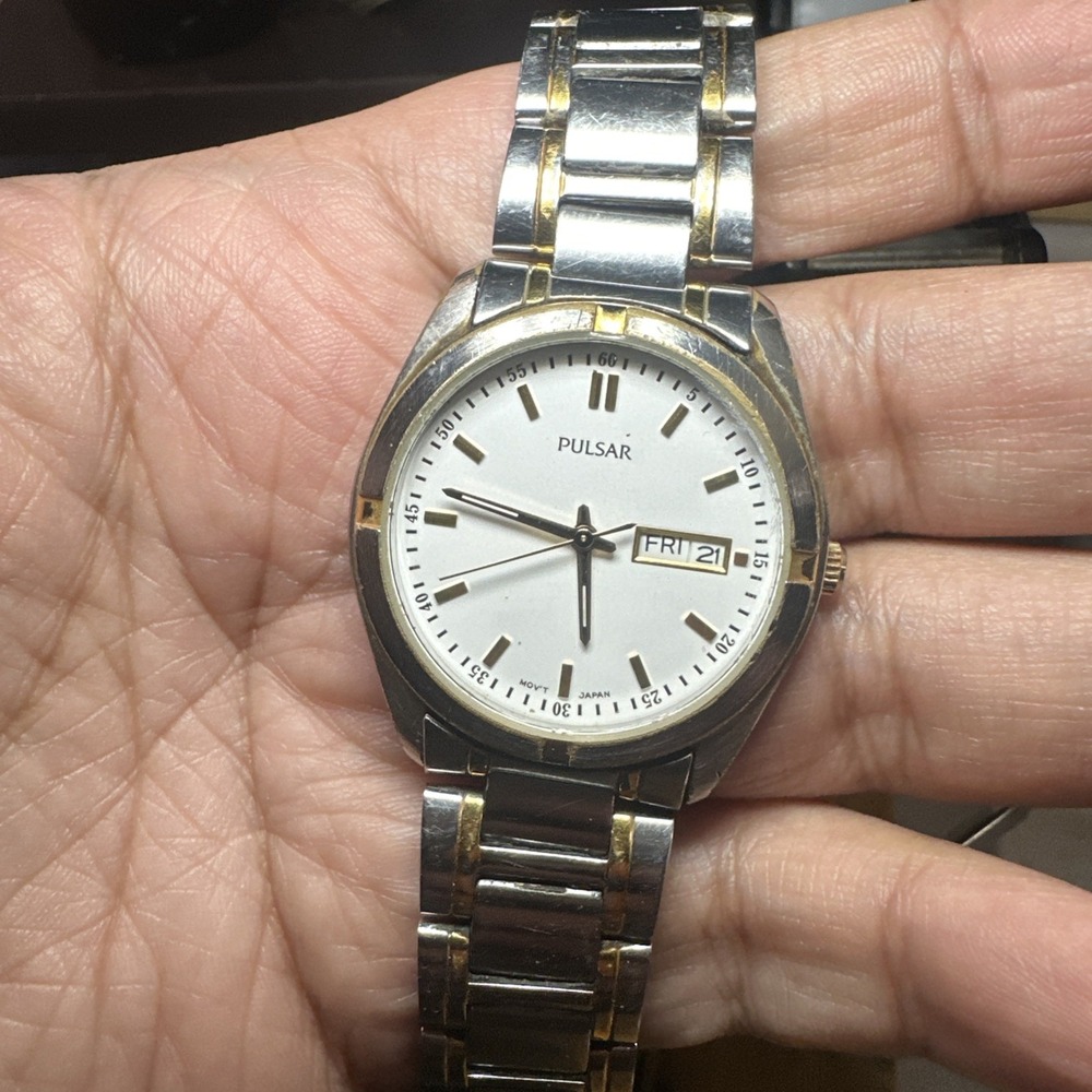 Working VTG Pulsar Daydate TWO TONE Mens Watch White Dial Quartz 36mm Fit 6.75in